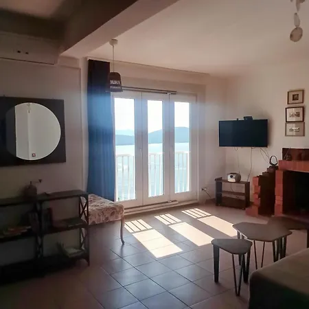 Feral Apartment *